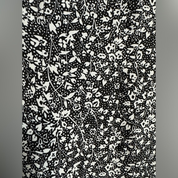 🖤 1 State Black & White Floral Dress - Picture 5 of 6